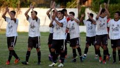 Foto de la galería: El Decano derrotó a Sporting y se mantiene en la pelea