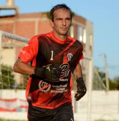 Foto de la galería: El Decano derrotó a Sporting y se mantiene en la pelea