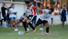 Foto de la galería: El Decano derrotó a Sporting y se mantiene en la pelea