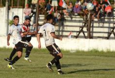 Foto de la galería: El Decano derrotó a Sporting y se mantiene en la pelea