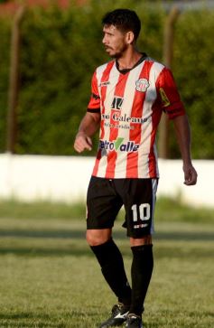 Foto de la galería: El Decano derrotó a Sporting y se mantiene en la pelea