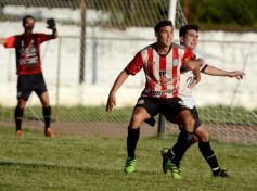 Foto de la galería: El Decano derrotó a Sporting y se mantiene en la pelea