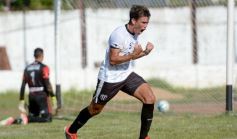 Foto de la galería: El Decano derrotó a Sporting y se mantiene en la pelea