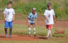 Foto de la galería: La Isla de Santa Helena vibró con torneo de fútbol infantil
