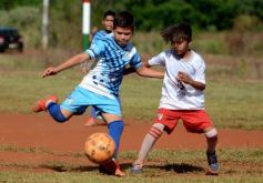 Foto de la galería: La Isla de Santa Helena vibró con torneo de fútbol infantil