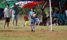 Foto de la galería: La Isla de Santa Helena vibró con torneo de fútbol infantil