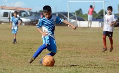 Foto de la galería: La Isla de Santa Helena vibró con torneo de fútbol infantil