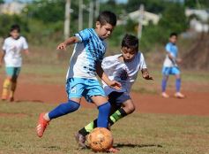 Foto de la galería: La Isla de Santa Helena vibró con torneo de fútbol infantil