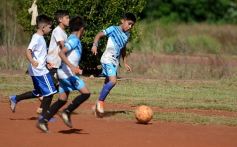 Foto de la galería: La Isla de Santa Helena vibró con torneo de fútbol infantil