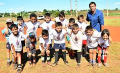 Foto de la galería: La Isla de Santa Helena vibró con torneo de fútbol infantil