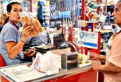 Foto de la galería: Comprar en California en tiempos de coronavirus: compromiso de vendedores y compradores