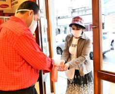 Foto de la galería: Comprar en California en tiempos de coronavirus: compromiso de vendedores y compradores