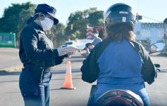 Foto de la galería: La city posadeña en medio de la pandemia: acompañamos a los que tienen que salir de todos modos