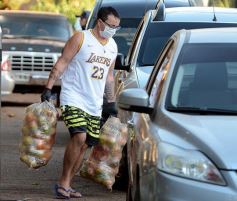 Foto de la galería: Menos compradores y más tensión en el Mercado Central