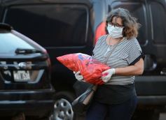 Foto de la galería: Menos compradores y más tensión en el Mercado Central