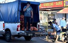 Foto de la galería: Menos compradores y más tensión en el Mercado Central