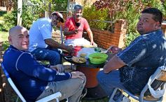 Foto de la galería: Amigos solidarios en el barrio Cocomarola Oeste