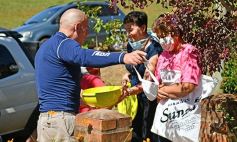 Foto de la galería: Amigos solidarios en el barrio Cocomarola Oeste