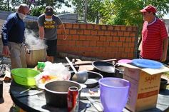 Foto de la galería: Amigos solidarios en el barrio Cocomarola Oeste