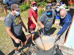 Foto de la galería: Amigos solidarios en el barrio Cocomarola Oeste
