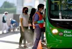 Foto de la galería: Servicios Urbanos, cuidando a los pasajeros en la terminal UNaM