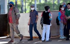 Foto de la galería: Servicios Urbanos, cuidando a los pasajeros en la terminal UNaM