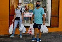 Foto de la galería: Los carritos solidarios fueron un éxito en los supermercados posadeños