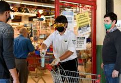 Foto de la galería: Los carritos solidarios fueron un éxito en los supermercados posadeños