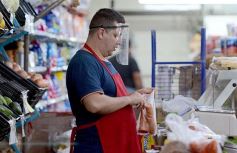 Foto de la galería: Los carritos solidarios fueron un éxito en los supermercados posadeños