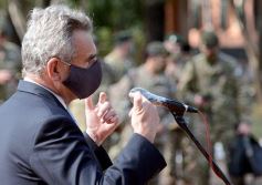 Foto de la galería: Rossi supervisó el despliegue de las Fuerzas Armadas en la lucha contra el coronavirus