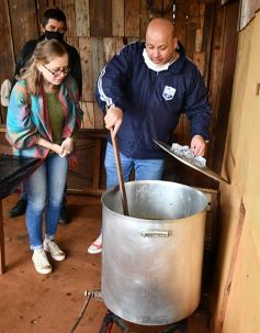 Foto de la galería: Los Gorilas, el equipo solidario que asiste con almuerzo y merienda a casi 70 familias de Posadas