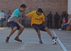 Foto de la galería: Fútbol, pasión y goles en el Torneo Integración de la Cárcel de Loreto