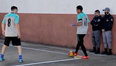 Foto de la galería: Fútbol, pasión y goles en el Torneo Integración de la Cárcel de Loreto