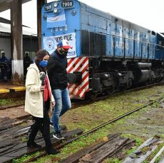 Foto de la galería: Con la llegada de la primera formación se reactivó el servicio de trenes de carga en Misiones