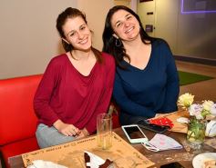 Foto de la galería: Noche de sábado en Oleg