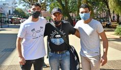 Foto de la galería: Los amigos de Posadas, relajados en agosto