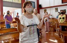 Foto de la galería: La pandemia no impidió el emocionado homenaje a San Cayetano en su día