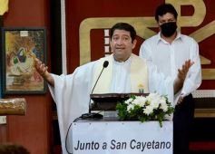 Foto de la galería: La pandemia no impidió el emocionado homenaje a San Cayetano en su día