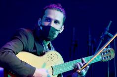 Foto de la galería: Tercer festival solidario y online del ciclo Espacios Culturales, en Itaembé Miní