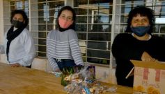 Foto de la galería: ACEFA agasajó a los niños en su día con golosinas y juguetes