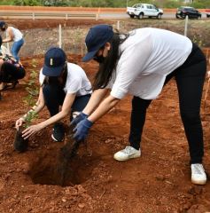 Foto de la galería: Carlos E. Enriquez S.A celebró el Día del Árbol plantando ejemplares en la Reserva Campo San Juan