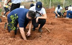 Foto de la galería: Carlos E. Enriquez S.A celebró el Día del Árbol plantando ejemplares en la Reserva Campo San Juan