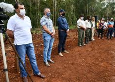 Foto de la galería: Carlos E. Enriquez S.A celebró el Día del Árbol plantando ejemplares en la Reserva Campo San Juan