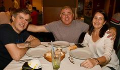 Foto de la galería: Noche de sábado en el coqueto restaurante El Rancho