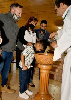 Foto de la galería: Mañana de Bautismo en la parroquia Nuestra Señora de Luján