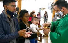 Foto de la galería: Mañana de Bautismo en la parroquia Nuestra Señora de Luján