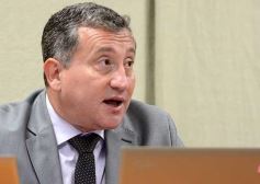 Foto de la galería: Los ministros Pérez y Kreimer pasaron por la Comisión de Presupuesto de la Cámara