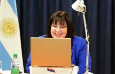 Foto de la galería: Los ministros Pérez y Kreimer pasaron por la Comisión de Presupuesto de la Cámara