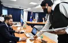 Foto de la galería: Los ministros Pérez y Kreimer pasaron por la Comisión de Presupuesto de la Cámara