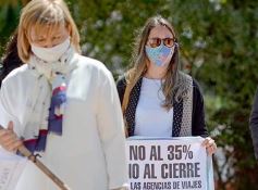 Foto de la galería: Agencias de turismo visibilizaron la crisis del sector con una protesta